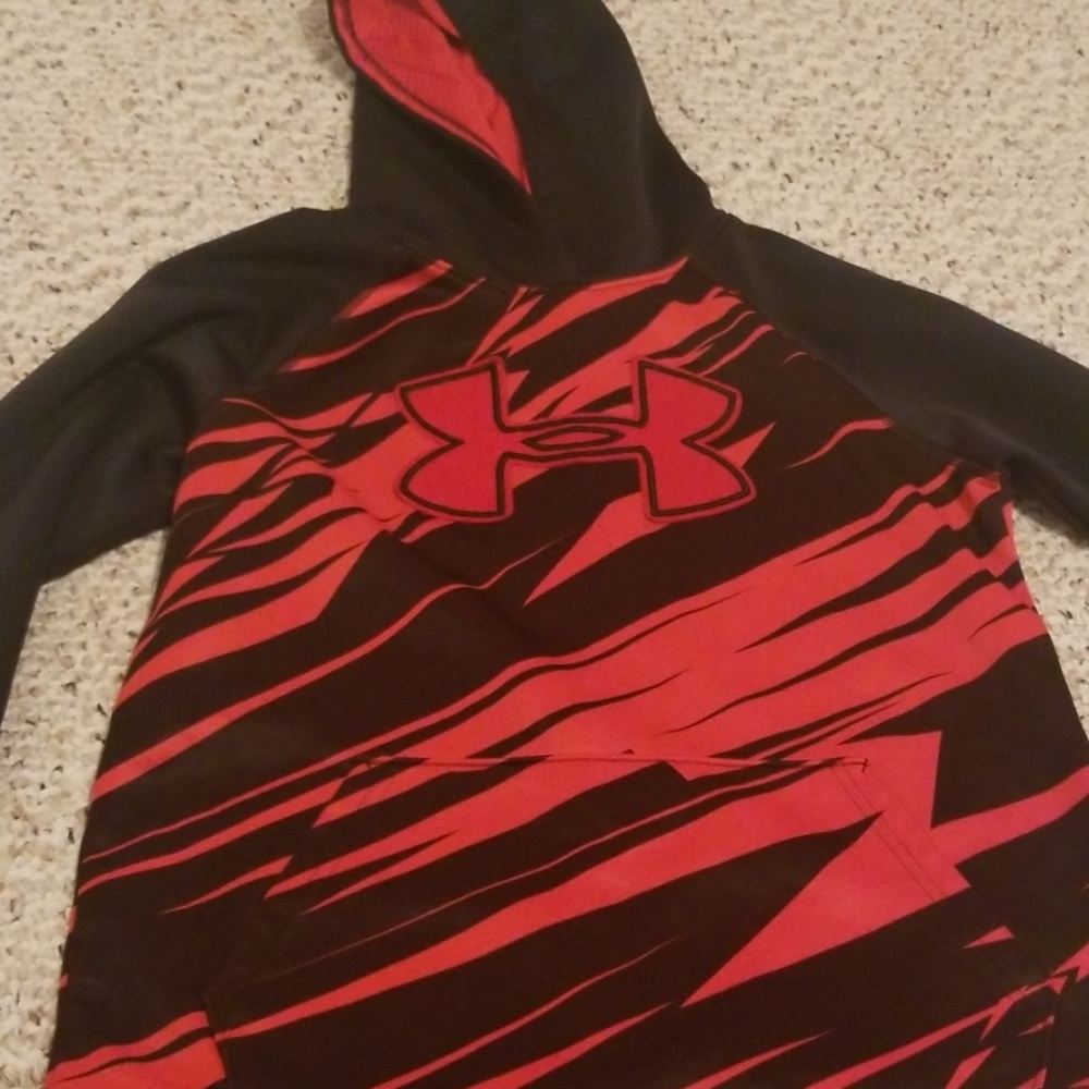 Under armour sweatshirt